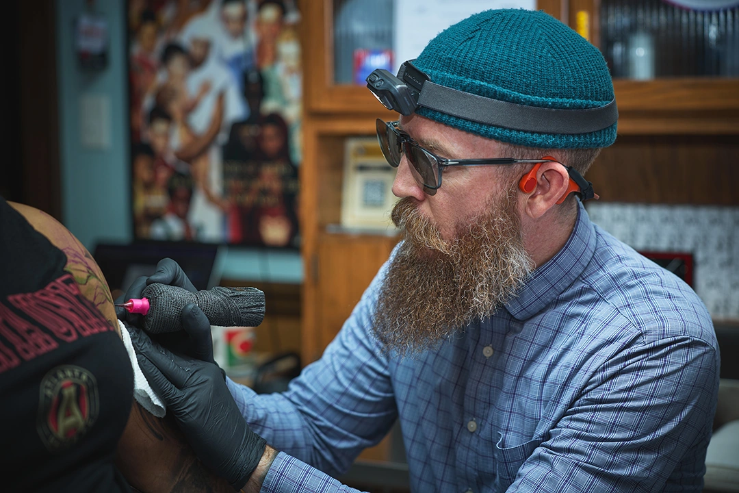 Ink & Dagger Tattoo photograph by Kevin Blackwell (1 of 25)